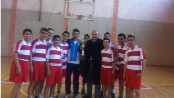 Fatih Sultan Mehmet Ortaokulu Basketbol Takımı Grup Maçları İçin Karabük´e Gidecek