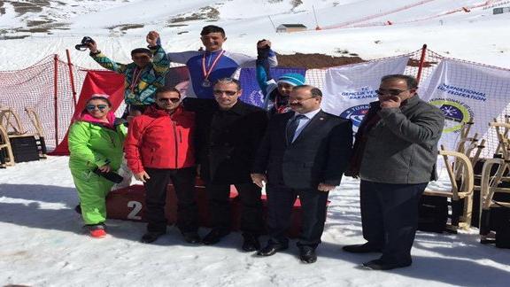 2016 Türkiye Kızak Şampiyonası 1.´si Ilgaz Anadolu İmam Hatip Lisesi Öğrencisi Recep Furkan BALCI