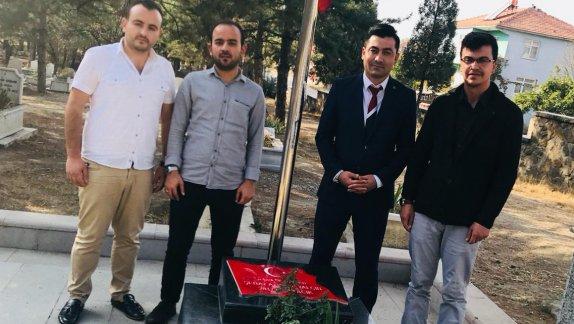 Yavuz Sultan Selim Ortaokulu Öğretmenlerinden Şehit Öğretmen Şenay Aybüke YALÇIN´ın Mezarına  Anlamlı Ziyaret