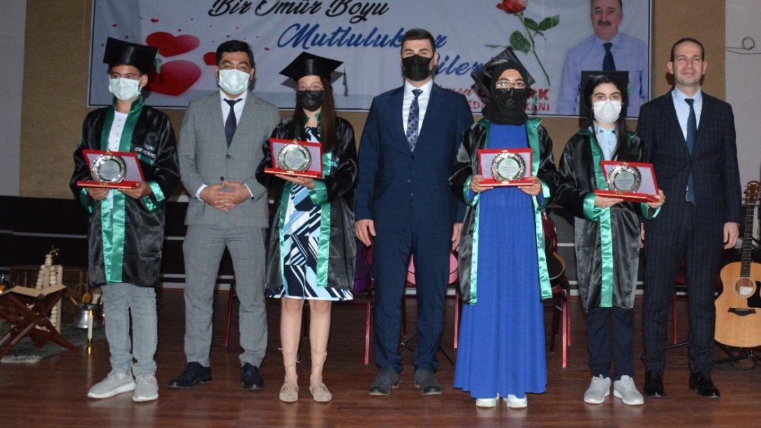 Ilgaz Fatih Sultan Mehmet Ortaokulu Mezuniyet Töreni ile Öğrencilerine Veda Etti