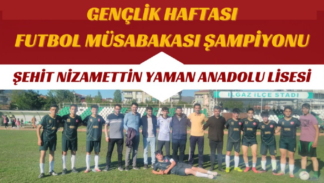 Genç Erkekler Futbolda Kupanın Sahibi ŞNY Anadolu Lisesi