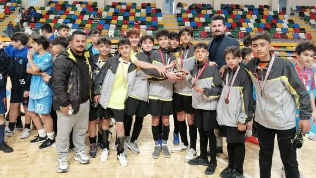 Yıldızlar Futsal İl Müsabakalarında Ilgaz FSM Ortaokulu 3. Oldu