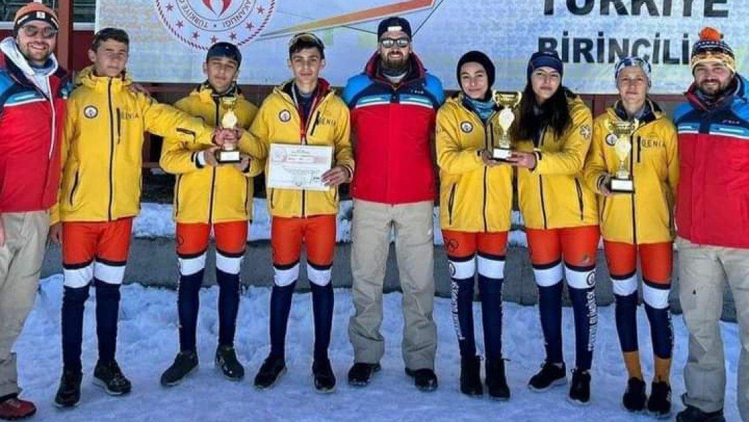 Kayaklı Koşu Türkiye Şampiyonasında Ilgaz Anadolu İmam Hatip Lisesi Öğrencilerinin Başarısı