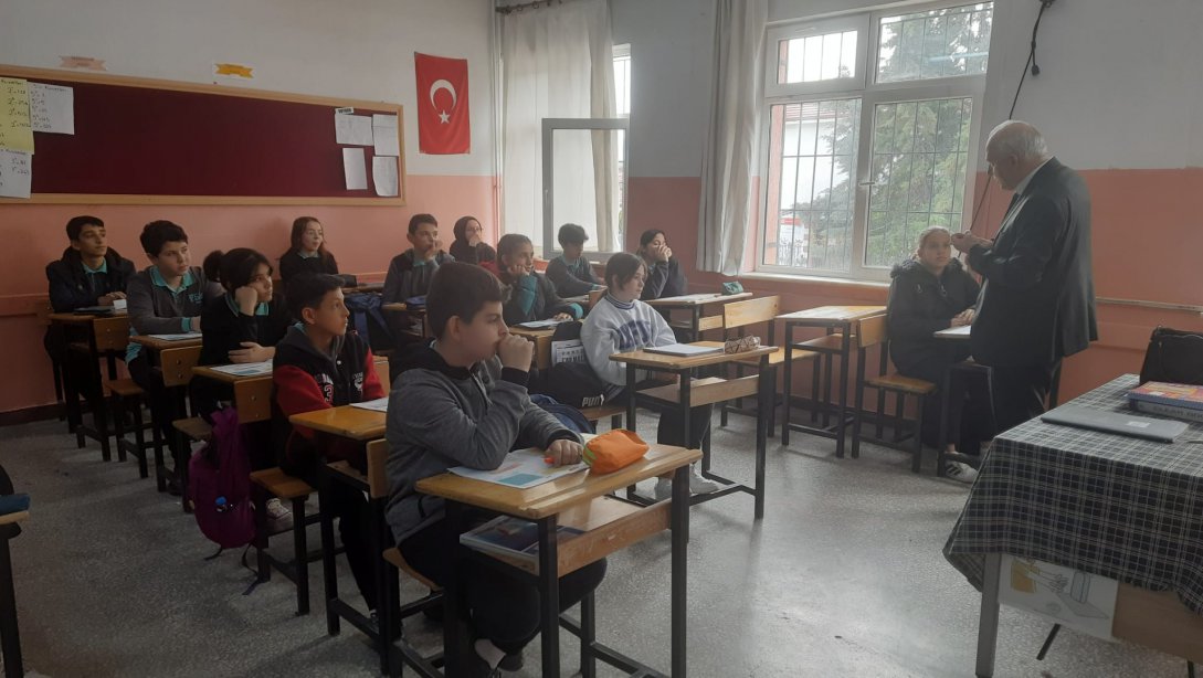 İlçe Milli Eğitim Müdürümüz  BAHÇECİ Fatih Sultan Mehmet Ortaokulunu Ziyaret Etti.