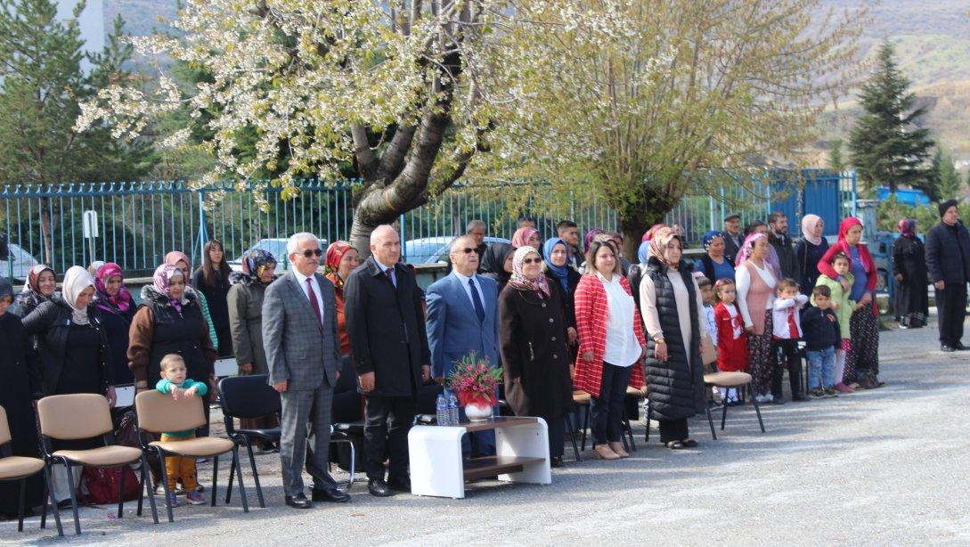 Şehit Serdal Uyanık Cumhuriyet İlkokulu ve Cumhuriyet Ortaokulu'nda 23 Nisan Ulusal Egemenlik ve Çocuk Bayramı  Kutlandı.